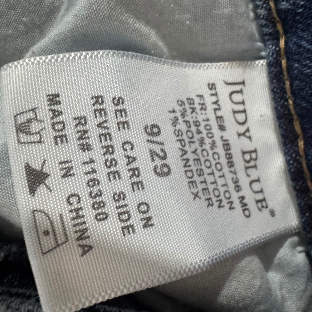 Judy Blue Distressed High Rise Straight Leg Jean Light Wash Raw Hem 9/29 JB88736 - Picture 4 of 10